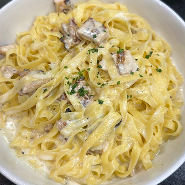 Fettuccine Alfredo.