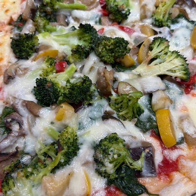 Primavera (Vegetable) Slice.