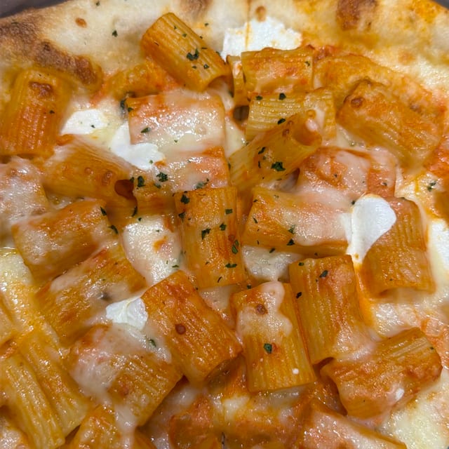 Rigatoni Vodka Slice.